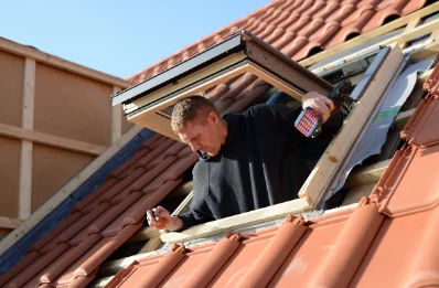 Pose de fenêtres de toit Velux à la Mancelière